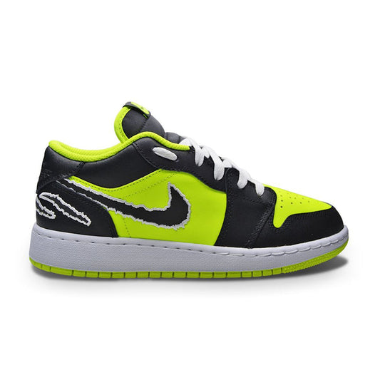 Air Jordan 1 Low SE (GS) "Black Cats"