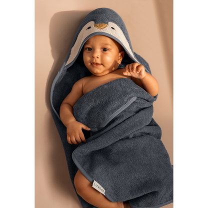 Liewood - Hooded Towel - Organic Cotton - Penguin - Oceanview Mix - Lifestyle Cut