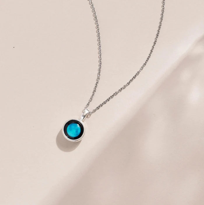 Moonglow Necklace 2D